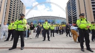 Mit der Hilfe von österreichischen Ermittlern sieht sich die britische Polizei für die Taylor Swift-Konzerte in London gerüstet. (Bild: EPA/EPA-EFE)