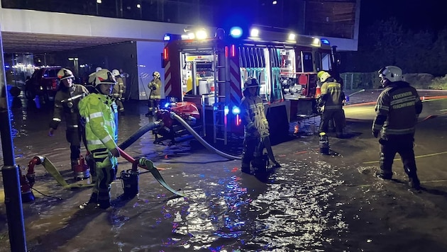 The Salzburg emergency services were in constant use last night due to the storm. (Bild: Feuerwehr Bischofshofen)