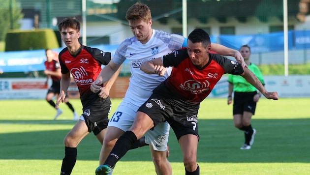 Mittersill (right: Serkan Durmus) kept control of the ball against Plainfeld. (Bild: Fussball-Impressionen vom Salzburger Unterhaus)