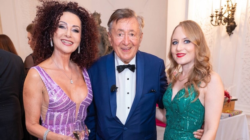 Richard Lugner mit seiner Ex-Frau Christina „Mausi“ Lugner und Tochter Jacqueline (Bild: picturedesk.com/Andreas Tischler)