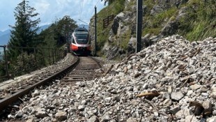 Eine Garnitur stand auch am Dienstag noch auf der Strecke. (Bild: ÖBB/Gasser-Mair )