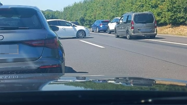 Impatient drivers simply turn around on the A8 due to traffic jams. (Bild: zVG, Krone KREATIV)