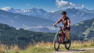 Lässige Radstrecken und eine herrliche Aussicht: So wird Radfahren zum Genuss.  (Bild: Wallner Hannes)