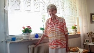Seit dem Kauf der Wohnung 1970 hat Frau Hofer mit weit höheren Heizkosten als ihre Nachbarn zu kämpfen. Logische Erklärungen fehlen. (Bild: Tröster Andreas)