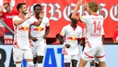 Auch wenn’s am Ende noch ein bisschen zittrig geworden ist, Red Bull Salzburg schafft mit einem 3.3 bei Twente Enschede den Aufstieg ins Champions-League-Playoff ... (Bild: GEPA)