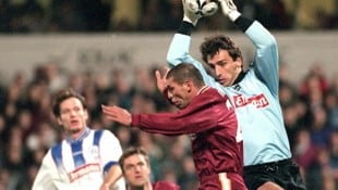 Claus Reitmaier (r.) bangt um seine vermissten Kinder.