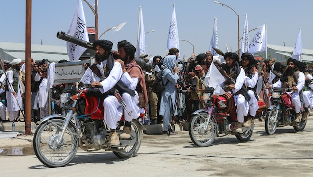 Das Klima in Afghanistan wird zunehmend rauer. Nun geht die absurde Zensur im Land den nächsten skurrilen Schritt. (Bild: AFP/Mohammad Faisal NAWEED)