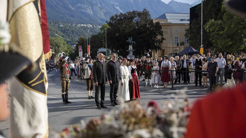 Landesüblicher Empfang vor der Kaiserlichen Hofburg zu Innsbruck. (Bild: Land Tirol/Sedlak)