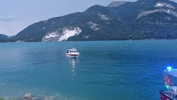 Die Wasserrettung (Symbolbild) eilte am Wolfgangsee zu Hilfe.