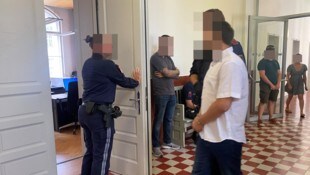 Der Angeklagte saß seit der Festnahme in Haft.