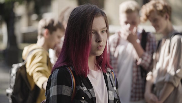 According to the non-governmental organization LevFem, the change in the law now makes it impossible "to take action against the bullying of lesbian, gay, bisexual and transgender young people at school". (Bild: Synthex🇺🇦 - stock.adobe.com)