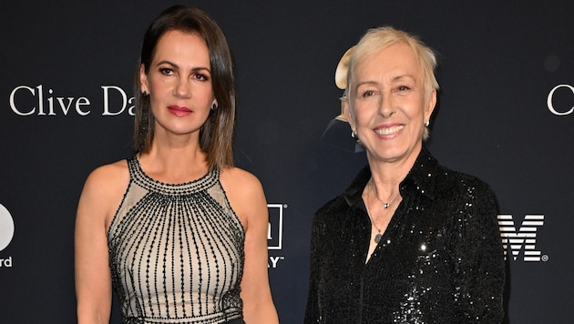 Martina Navratilova (r.)  und  ihre Frau Julia Lemigova  (Bild: AFP)