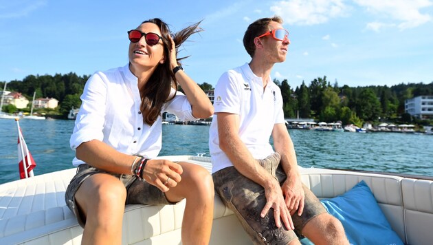 Vadlau and Mähr arrived at the big reception by motorboat. (Bild: f. pessentheiner)