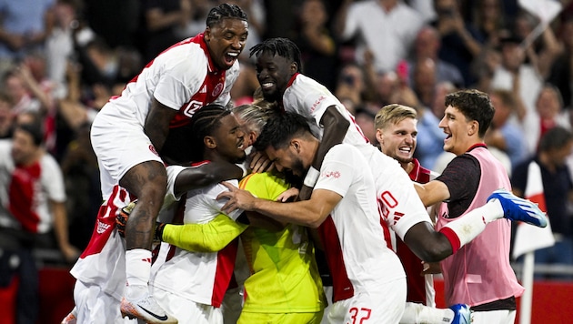 Great jubilation after great tension ... (Bild: AFP)