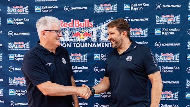 Talking to the coaches at the welcome party: ice bull David (right) and Crawford (ZSC Lions). (Bild: Gintare Karpaviciute - EC Red Bull Salzburg)