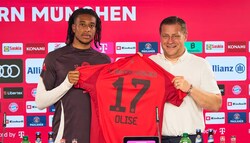 Bayern-Boss Max Eberl ist glücklich über den Transfer von Michael Olise (li.)  (Bild: FC Bayern)