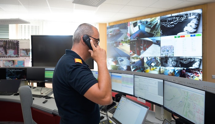 Max Ovecka hat als Einsatzleiter alles im Blick.
