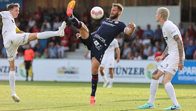 Striker Daniel Maderner (center) has reported for duty for the match against BW Linz. (Bild: GEPA pictures)