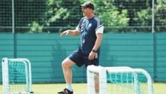 Markus Schopp am Trainingsplatz in Hartberg – wie lange der TSV noch dort trainiert, ist aktuell aber offen. (Bild: Pail Sepp/Sepp Pail)