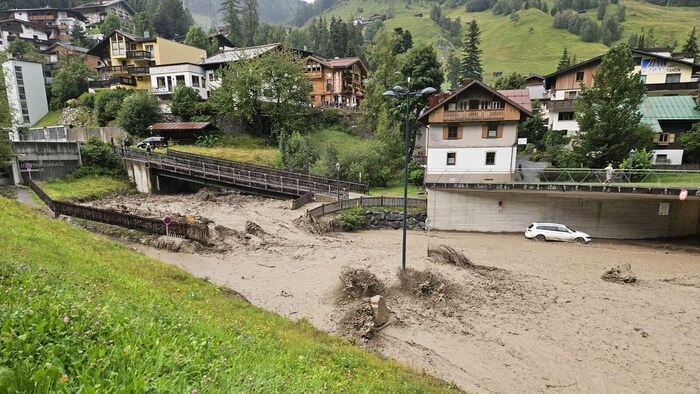 Der Ort war an mehreren Stellen überflutet.