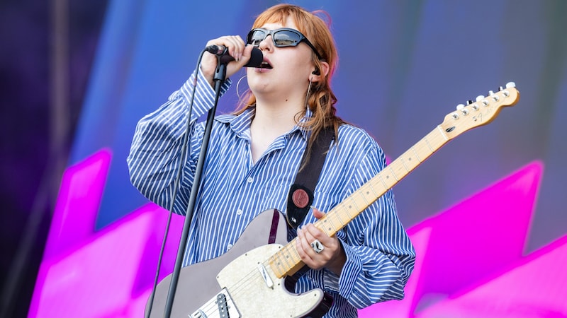 Cheeky, loud and carefree: at the start of the third day, Swiss singer Leila delivered a talent showcase on the Space Stage. (Bild: Andreas Graf)