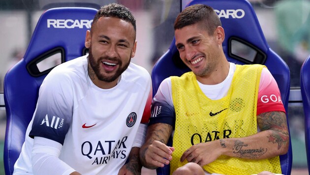 Marco Verratti (rechts) ist Neymar in die Wüste gefolgt – dort wurde der Italiener allerdings nicht glücklich. (Bild: AFP/APA/PAUL MILLER)