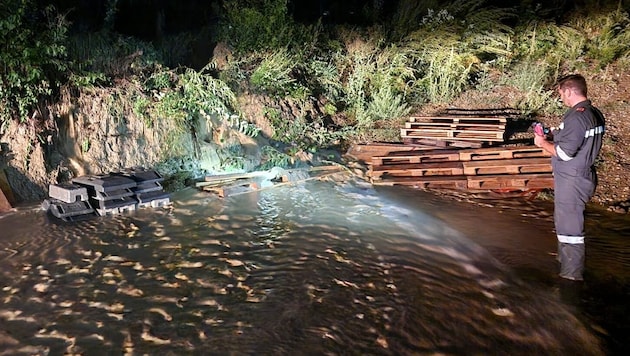 In Hollabrunn waren 50 Feuerwehren im Einsatz. (Bild: Stefan Obritzhauser)