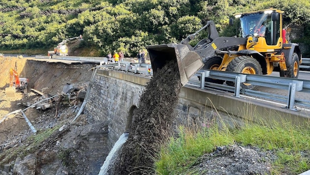 Trail of devastation on the Arlberg Pass. (Bild: picturedesk.com/Bernd Hofmeister)