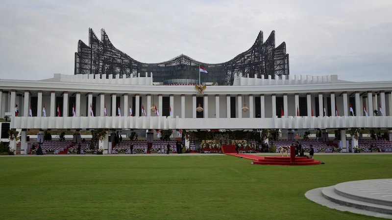 The new presidential palace in the shape of a giant eagle (Bild: AFP)