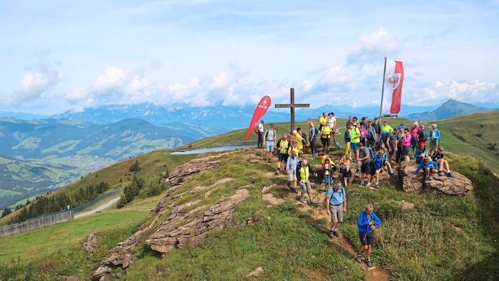 Numerous hikers took part in the "Krone" and Kitz Ski hiking day last year.