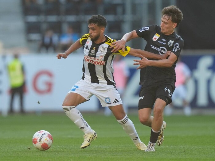 Luca Kronberger (r.) did well against LASK.