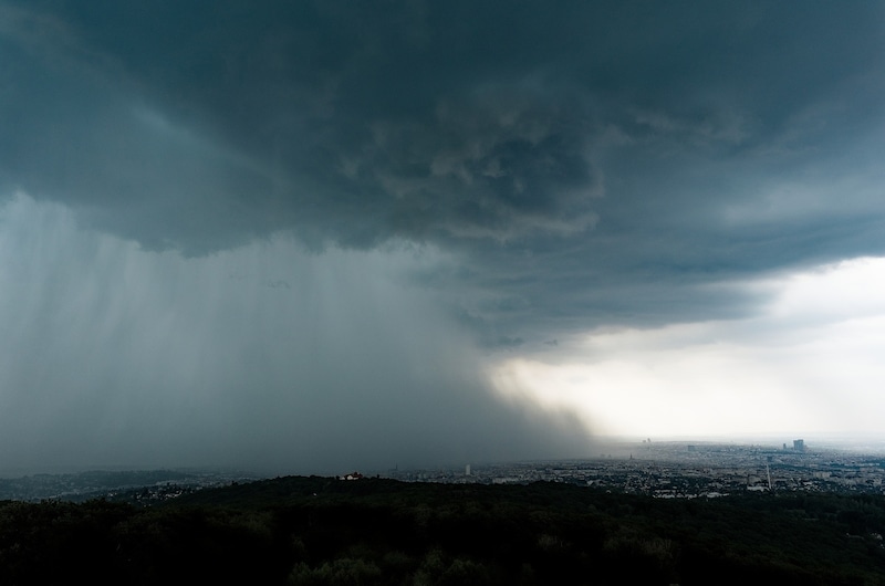 Dieses beeindruckende Foto stammt von Johannes Steinhäuser. Geschossen wurde es auf der Jubiläumswarte. (Bild: JOHANNES STEINHAEUSER JONNY5@CHELLO.AT)