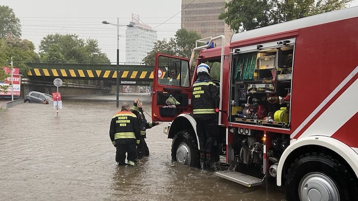 Die Feuerwehr bei einem Einsatz in Heiligenstadt