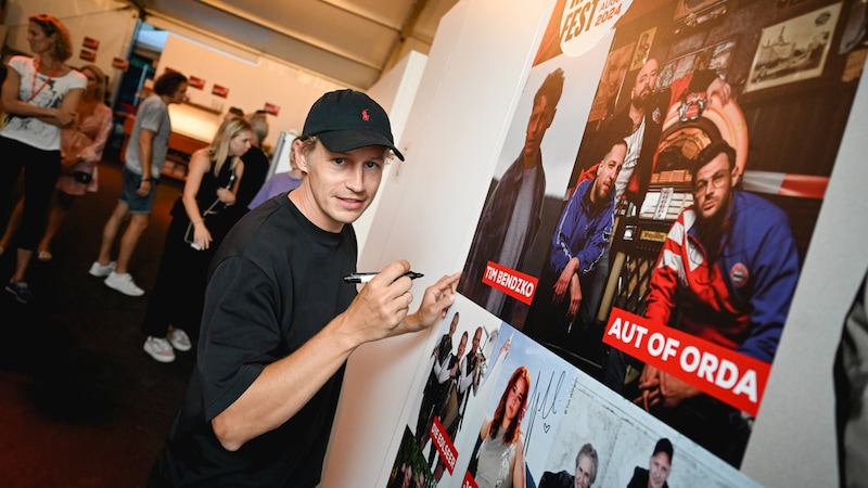 Superstar Tim Bendzko also signed the star wall in the backstage area. (Bild: Wenzel Markus)