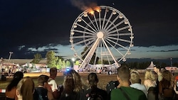 Auf dem Highfield-Festival bei Leipzig gerieten am Samstagabend zwei Gondeln in Brand. (Bild: glomex)