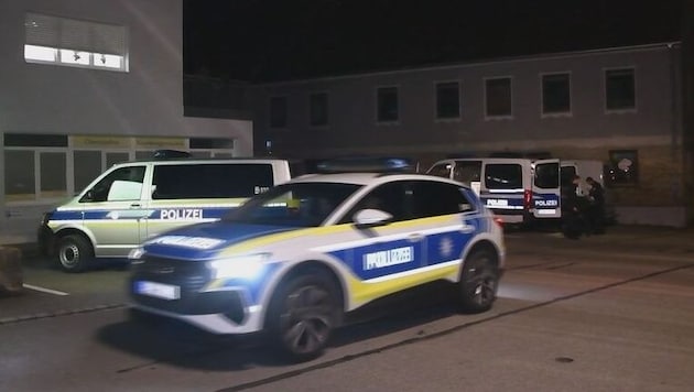 In Straubing (Bavaria), a manhunt is currently underway for four fugitive criminals. (Bild: glomex)