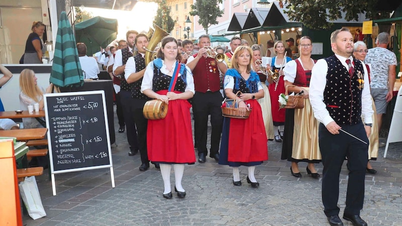 The pedestrian zone will also be filled with traditional music. (Bild: Reinhard Judt)