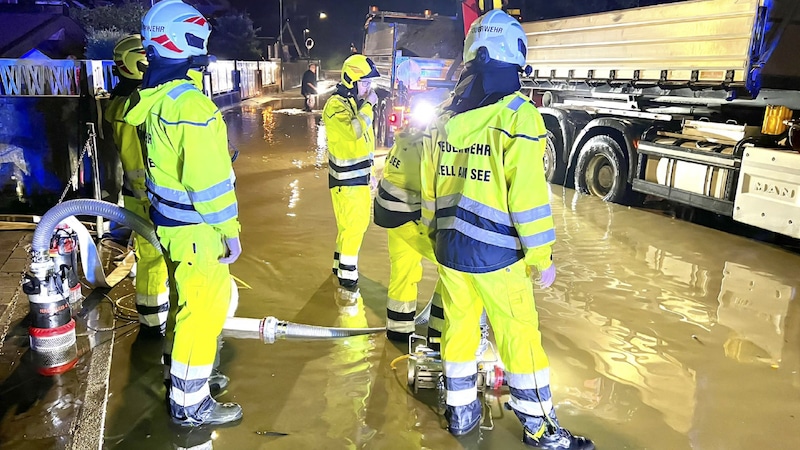 Big clean-up in Pinzgau: The fire departments were in constant action in Kaprun and Zell am See. (Bild: Markus Tschepp/Tschepp Markus)