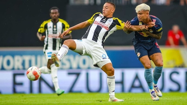 The strongest Salzburg player at LASK: Kamil Piatkowski (right). (Bild: Gepa Pictures)