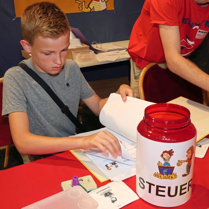 Genau werden die Steuern und das Guthaben ausgerechnet.