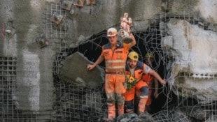 Vor wenigen Tagen erfolgte der Durchschlag im Tunnel in Osttirol. (Bild: TIWAG/Steiner)