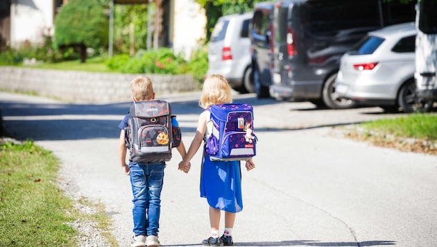 Der Weg in die Schule gehört gelernt. (Bild: Scharinger Daniel)