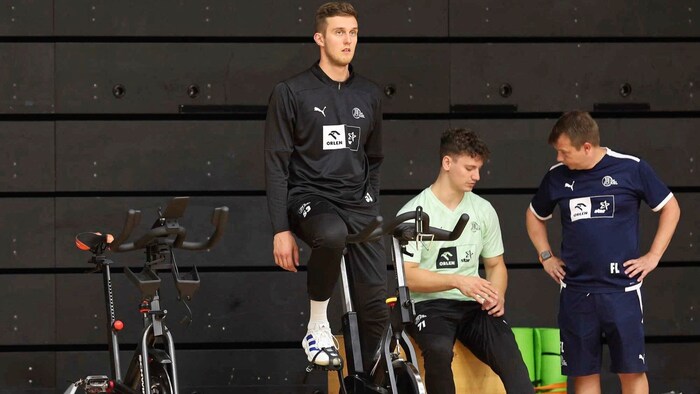 Bilyk ist aktuell verletzt out.