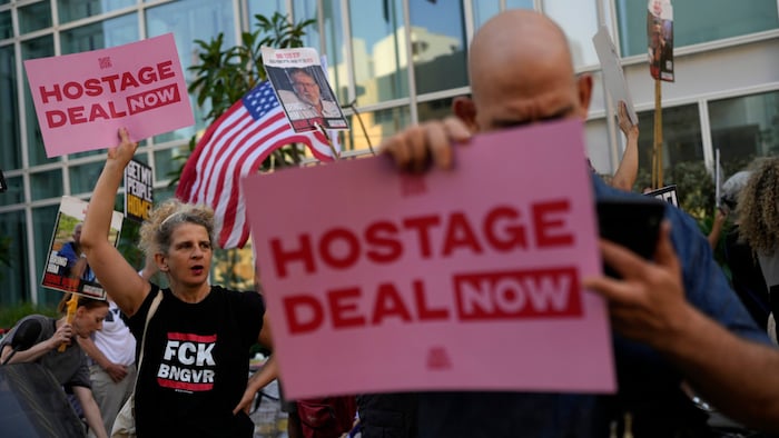 Demonstranten forderten einen Geisel-Deal, um die Verschleppten zu befreien.