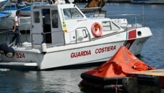 Rettungsboot der italienischen Küstenwache (Bild: AFP/Alberto Pizzoli)