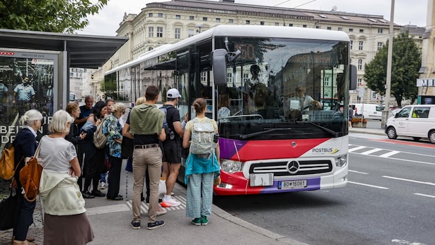 Großer Andrang: Die Buslinie 150 Richtung Bad Ischl (Bild: Tschepp Markus)