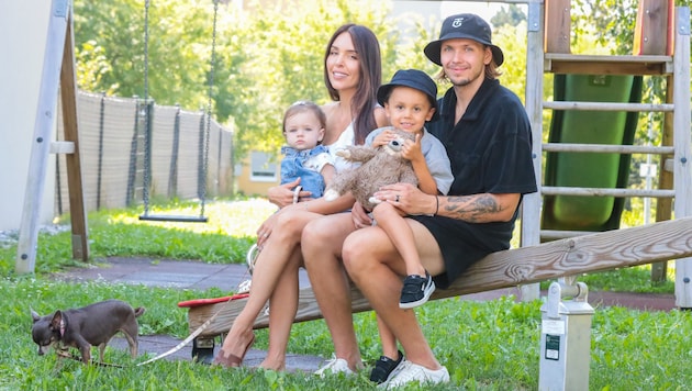 Nikita Scherbak mit Gattin Laurie und den Kindern Thomas und Mila. (Bild: Rene Krammer)