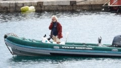 Kapitän Karsten Börner rettete mit seiner Crew 15 Schiffbrüchige, die an Bord der Luxusjacht waren. (Bild: AP)