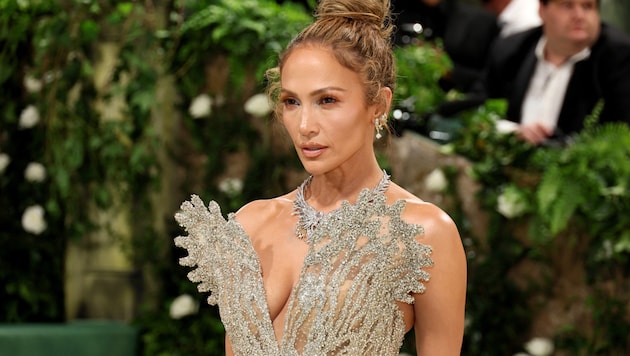 Jennifer Lopez will probably not be single for long after the end of her marriage to Ben Affleck. One megastar is now hoping for hot dates with the singer. (Bild: APA/Getty Images via AFP/GETTY IMAGES/Dia Dipasupil)