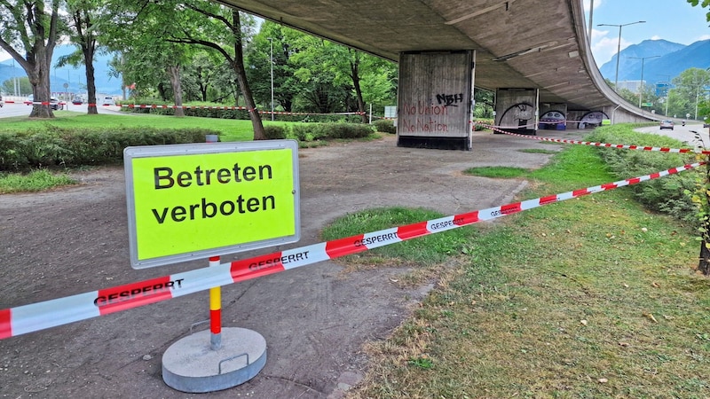 The tents are gone. There is now a ban on entering the unsuitable site. (Bild: Johanna Birbaumer)